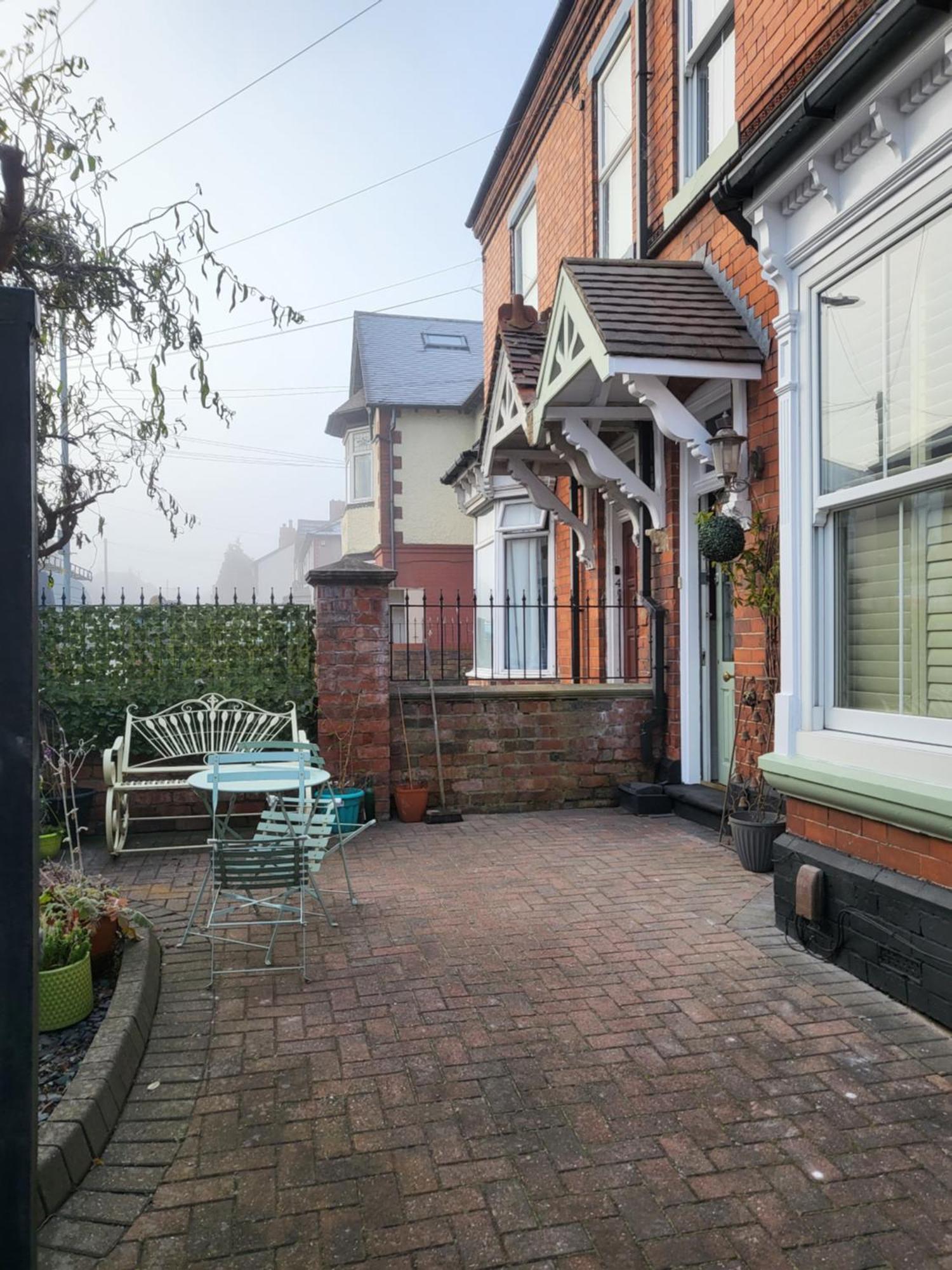 Haya Guest House Oldbury  Dış mekan fotoğraf